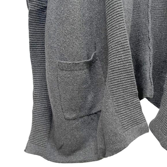 Old Navy Open Front Poncho Cardigan Charcoal Gray Sweater Women’s Size XS/S - Picture 3 of 7